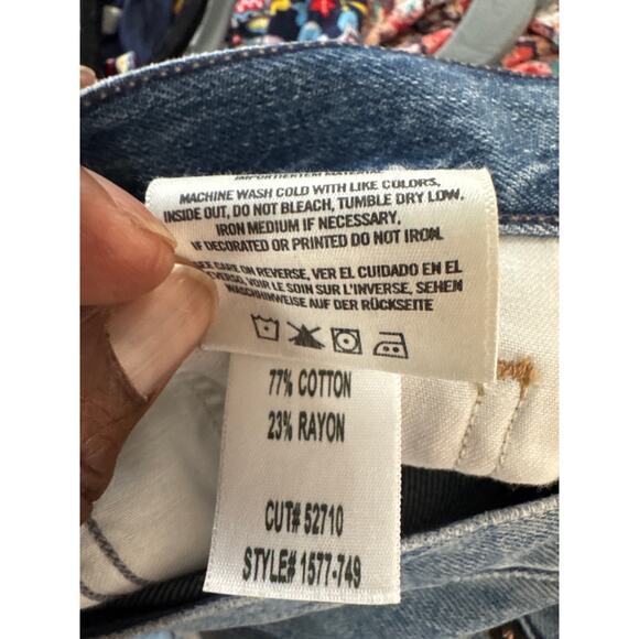 Citizens of Humanity Liya Size 25 High Rise Crop Distressed Button Fly Denim - Picture 9 of 9